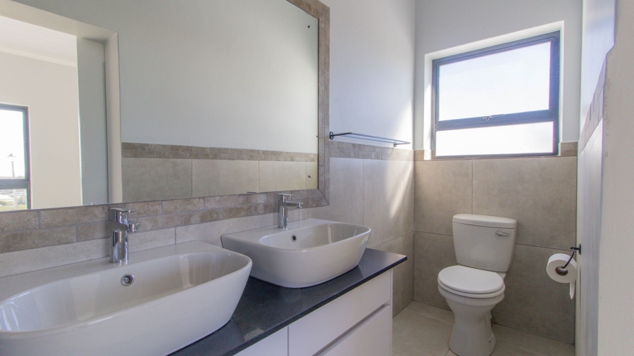 4 Bedroom Property for Sale in Da Gama Bay Western Cape
